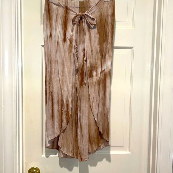 Set - Picture 2 of 8